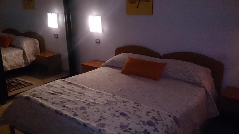 Bed and Breakfast Il Mirto E La Rosa Аренелла Экстерьер фото