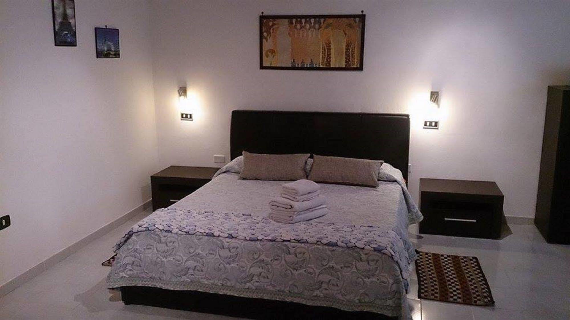 Bed and Breakfast Il Mirto E La Rosa Аренелла Экстерьер фото